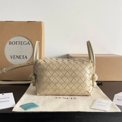 보테가 베네타 스몰 루프 백